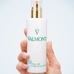 Valmont Priming With a Hydrating Fluid 150ml - Image 3