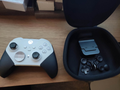 Microsoft Xbox Elite Series 2 Core Wireless Gamepad White - Image 7