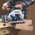 Makita Circular Saw Brushless 18V Solo with Dust Extraction System - Image 5