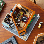 LEGO Creator Boutique Hotel for 18+ Years 3066 Pieces - Image 6