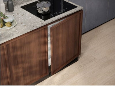 Electrolux Built-in Mini Bar 110lt H81.9xW59.6xD54.7cm White LFB3AE82R - Image 2