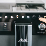 Melitta Latteselect Automatic Espresso Machine 1400W Pressure 15bar with Grinder Black - Image 6