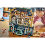 LEGO Harry Potter Hogwarts Castle East Wing for Ages 10+ 2164 Pieces - Image 7